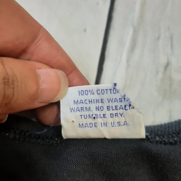 Crazy Shirt Hawaii single stich vintage T-Shirt. - Picture 8 of 9